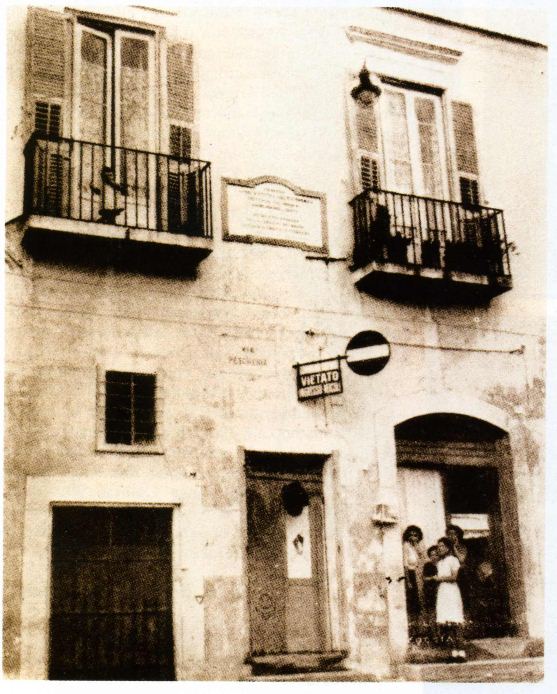 Casa natale di Umberto Giordano a Foggia ( prima dei bombardamenti )
